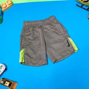 Nike Dri- Fit Shorts 🩳